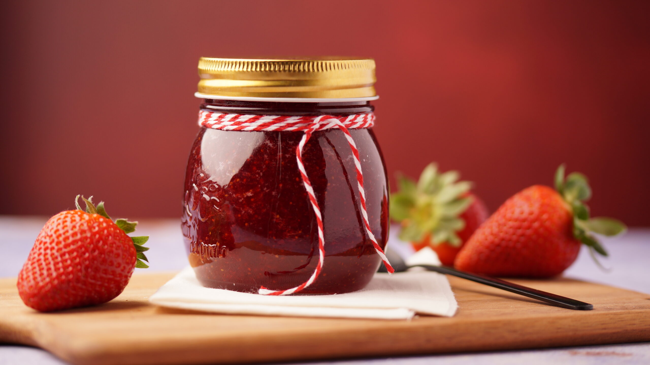 Simple Strawberry Jam - Scissors, Paper, Bacon